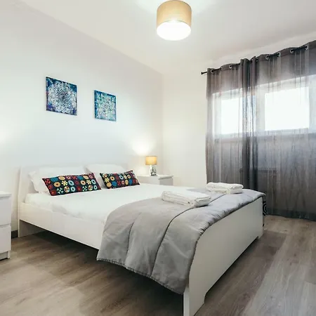 05 - The Location Apartment Ferrel (Leiria)