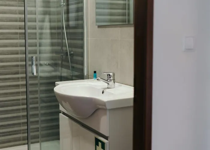 05 - The Location Ferrel (Leiria)
